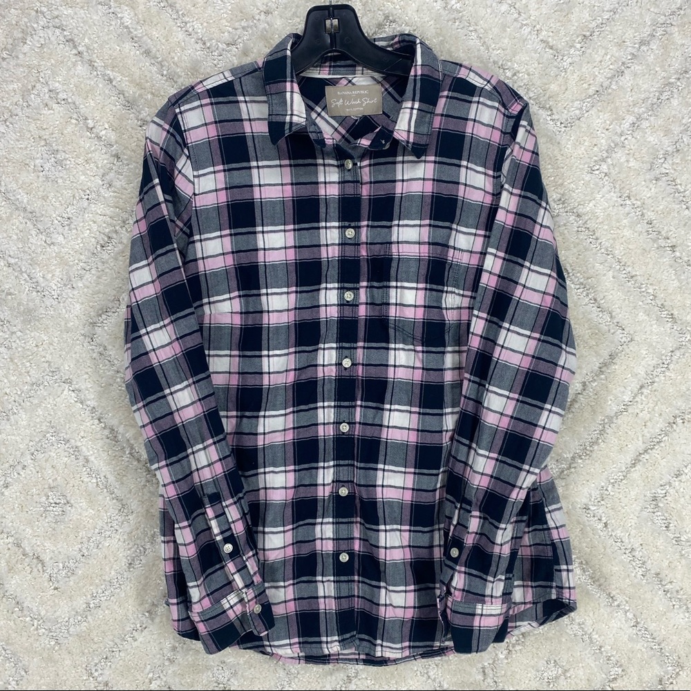 banana repubic long sleeve button up shirt pink black womens comfort wash read